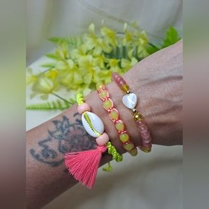 Set of three friendship bracelets/adjustable bracelets/elastic bracelets/shells